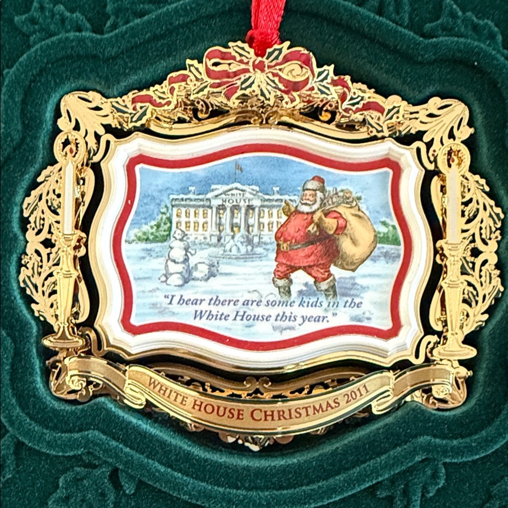 2011 White House Christmas Ornament Santa Visits the White House